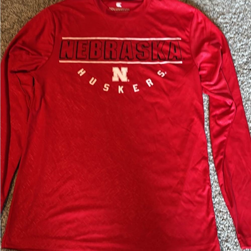 Men’s small Nebraska Cornhuskers long sleeve tee